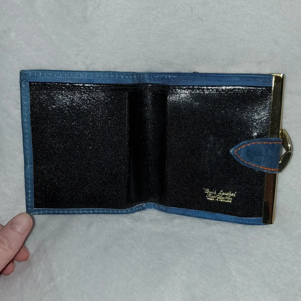 Budd Leather Compact Bifold Wallet with Coin Compartment